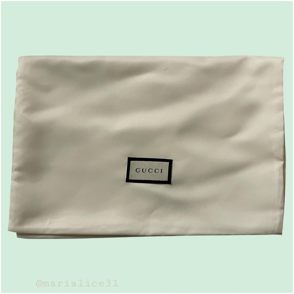 Gucci Envelope Style Flap Fold Over Dust Bag. Cream/White. Gucci Box included. - Picture 2 of 16